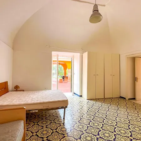 Raffaele Musto Aparthotel Ventotene